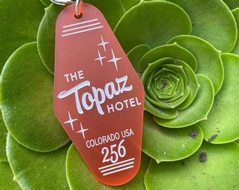 Personalized Motel Keychain // Custom Vintage Hotel Style - Etsy