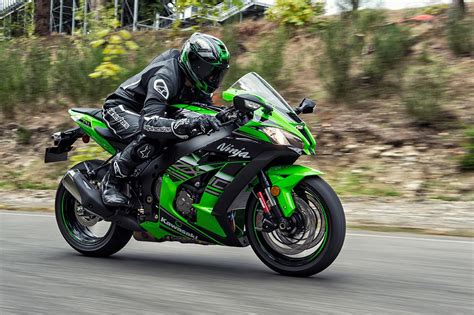 2016 Kawasaki Ninja ZX-10R Says Hi - autoevolution