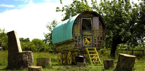 Gypsy Caravan Breaks - Stay and relax in a beautiful gypsy caravan