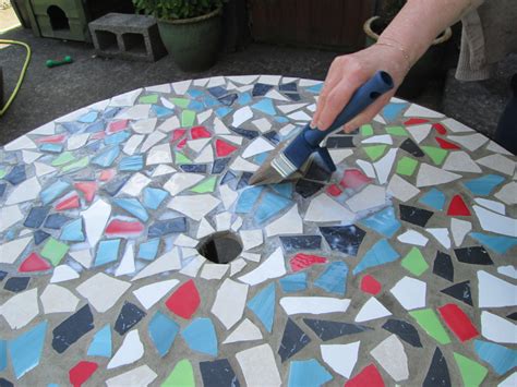 How to Design a Mosaic Table Top With Ceramic Tiles - FeltMagnet