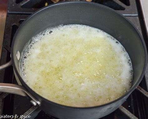 Buttery Candied Popcorn (Screaming Yellow Zonkers) - Sisters and Spice...and everything nice