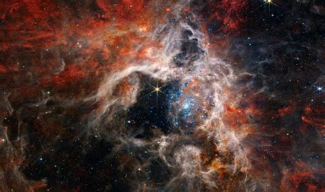 Hubble captures new panorama of the Tarantula Nebula - American Chronicles