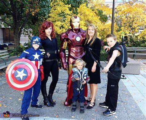 Avengers Family Costume - Photo 2/4