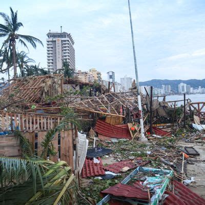 Scenes of the Destruction in Acapulco After Hurricane Otis