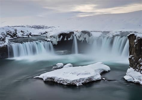 Breathtaking Landscapes Convey the Dazzling Beauty of Iceland - Snow Addiction - News about ...