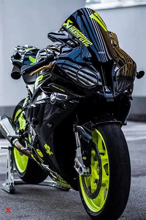 BMW S1000RR in custom black- fluorescent green colour - ModifiedX