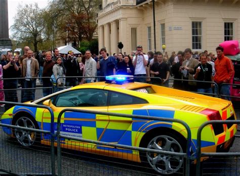 9 Examples Of Lamborghini Police Cars | Supersportiva