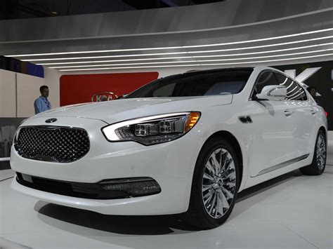 Kia's Impressive K900 Luxury Car (Photos) - Business Insider