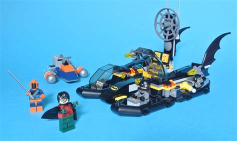 LEGO 76034 Batboat Harbour Pursuit review | Brickset