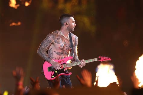 Adam Levine Wins at Shirt Removal at the Super Bowl | TIME