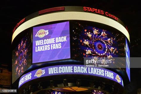 Lakers Fans Staples Center Photos and Premium High Res Pictures - Getty Images