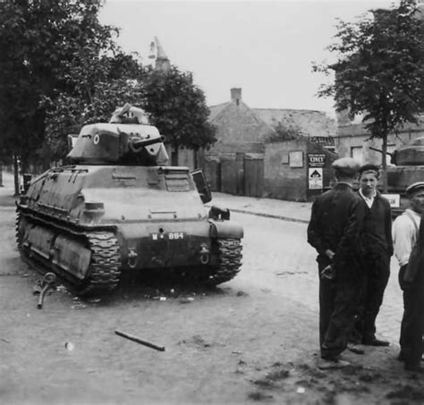 Somua S35 tank 4 | World War Photos