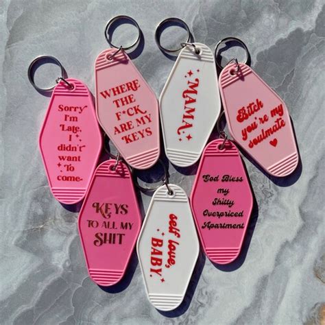 Retro Motel Keychain - Etsy