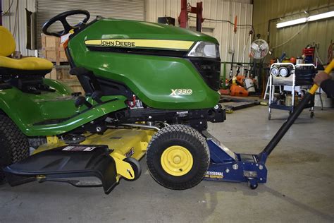 Homemade Lawn Mower Lift Table - Bios Pics