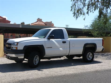 File:Chevrolet Silverado HD 2005.jpg