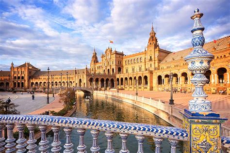 Plaza de España - Spanish Square of Seville