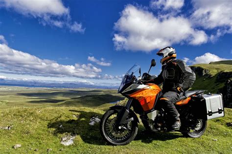 2013 KTM 1190 Adventure Bikes Look Awesome in Official Pictures - autoevolution