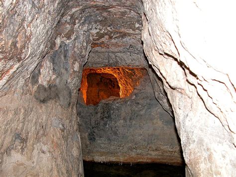 Hezekiah's Tunnel, Jerusalem, Israel - GibSpain