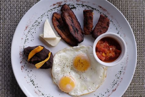 Traditional Guatemalan breakfast. Guatemala Traditional Guatemalan Food, Traditional Food ...