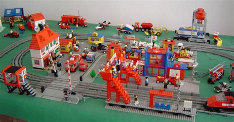 City with 12 V train: A LEGO® creation by Lego Amaryl from Trantor | Building Lego City Train ...