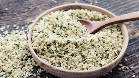 Hemp Seeds Are Ridiculously Healthy: Start Cooking with Them