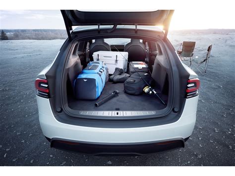 2025 Tesla Model X: 85 Interior Photos | U.S. News