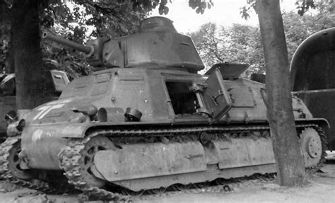 Somua S35 with balkenkreuz | World War Photos