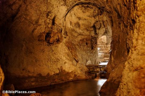 Hezekiah's Tunnel (BiblePlaces.com)