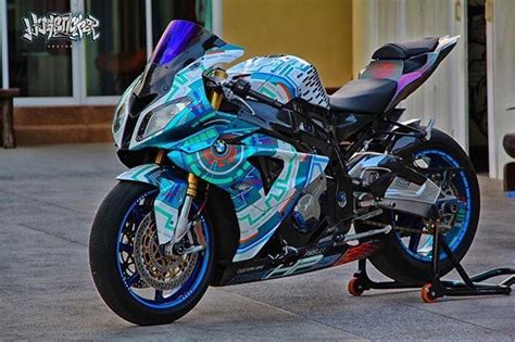 BMW S1000RR 2017 custom - Bigbike Design By Hugsticker Customs | Motorcycle, Futuristic ...