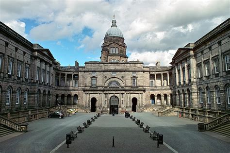 TOP UK UNIVERSITIES: University of Edinburgh