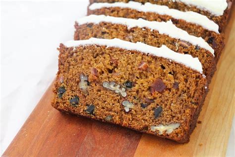 Classic Easy Fruit Cake Recipe with Simple Icing Recipe