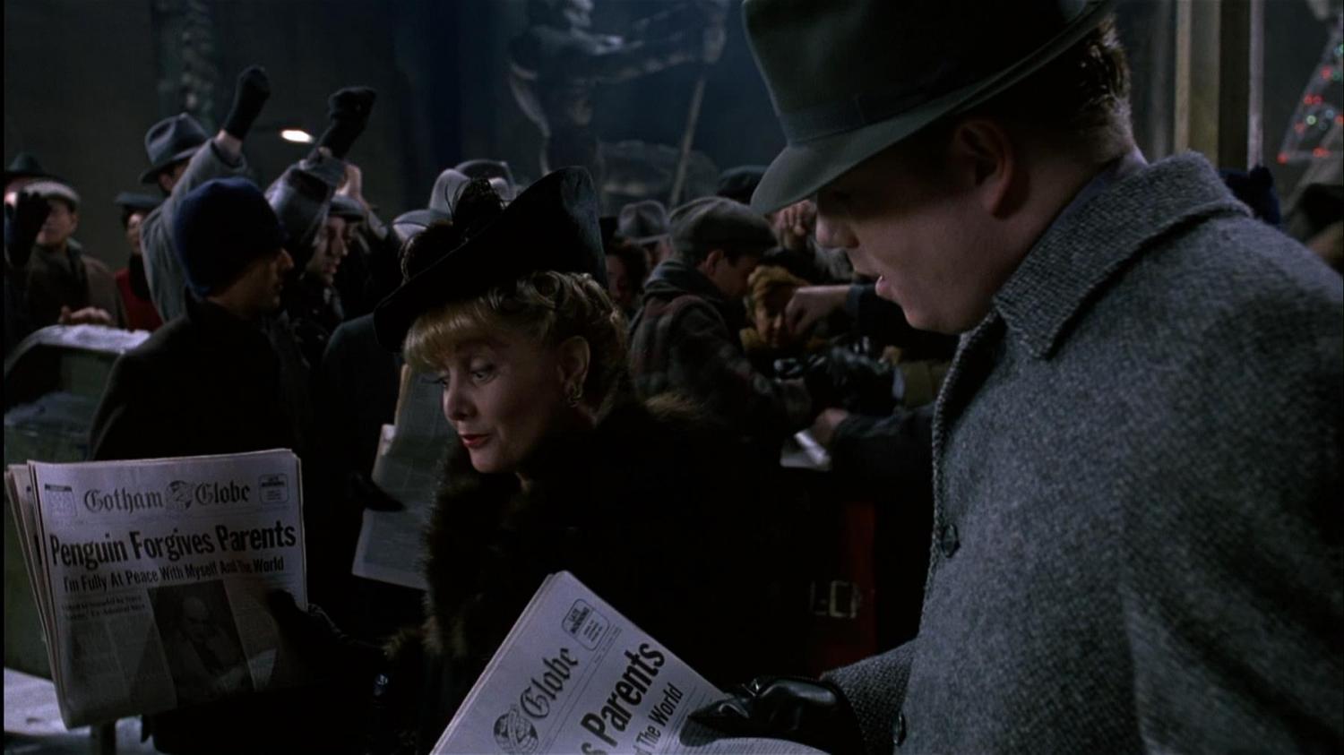 Lot #85 - BATMAN RETURNS (1992) - Gotham Globe 