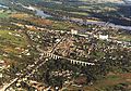 Saint-Satur (banlieue nord-est de Sancerre), le viaduc ferroviaire curviligne et la vallée de la Loire