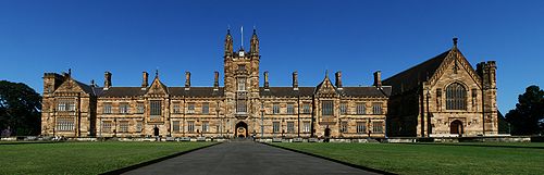 Main Building of The University of Sydney (morning)