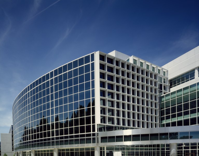 File:Archives II, a newer research and storage facility of the National Archives, in the Maryland suburbs of Washington, D.C LCCN2011633193.tif