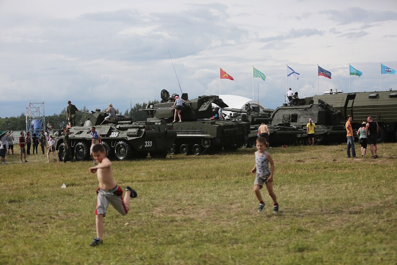 File:Russian military on Nashestvie-2014 04.jpg