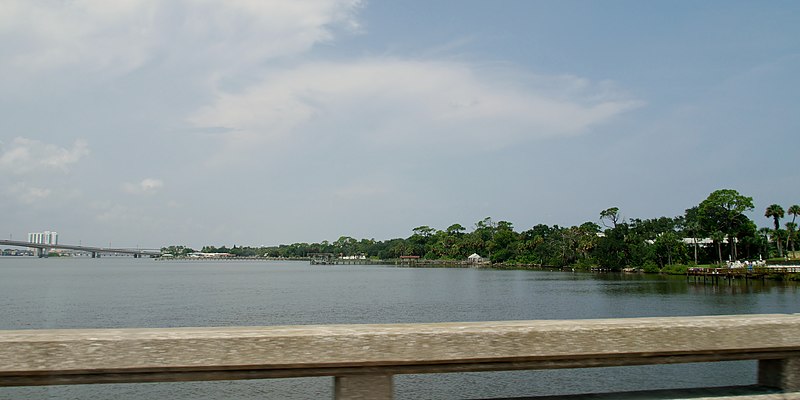 File:Halifax River, Daytona Beach - panoramio.jpg