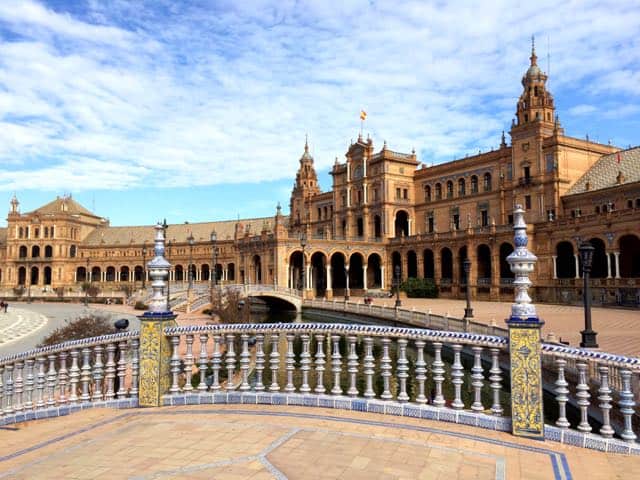 plaza-espana-sevilla-bridge-photo