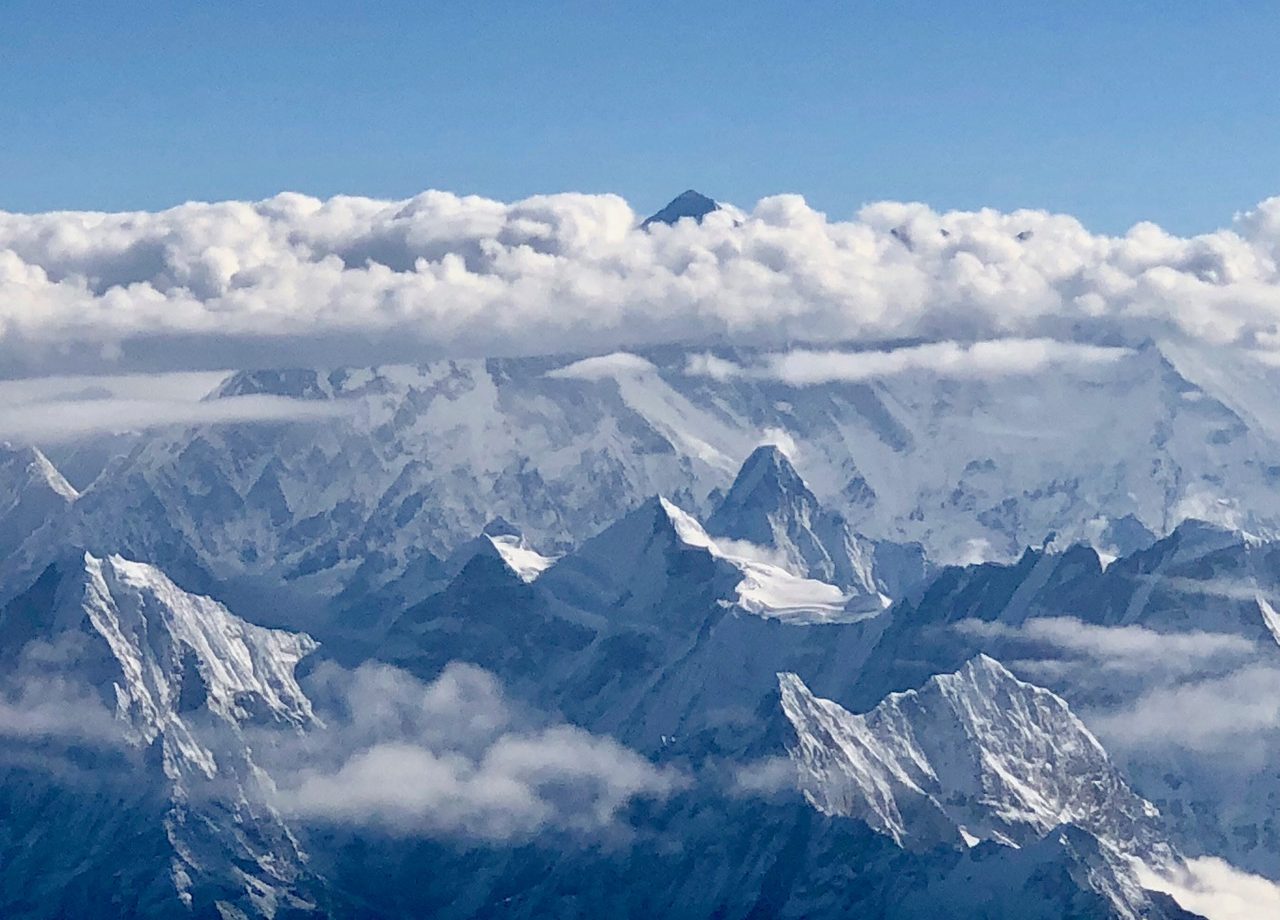 mount-everest-view-plane-window-photo