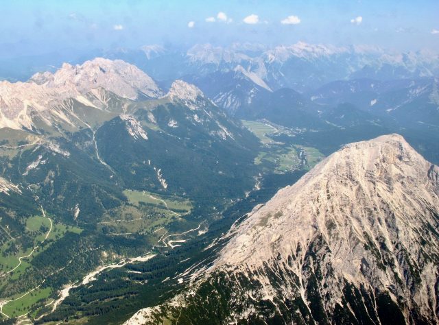 plane-window-view-approach-innsbruck