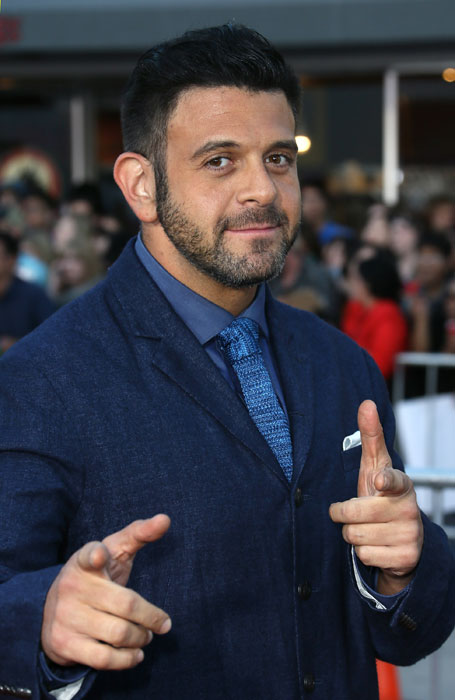 High Resolution Wallpaper | Adam RIchman 455x700 px