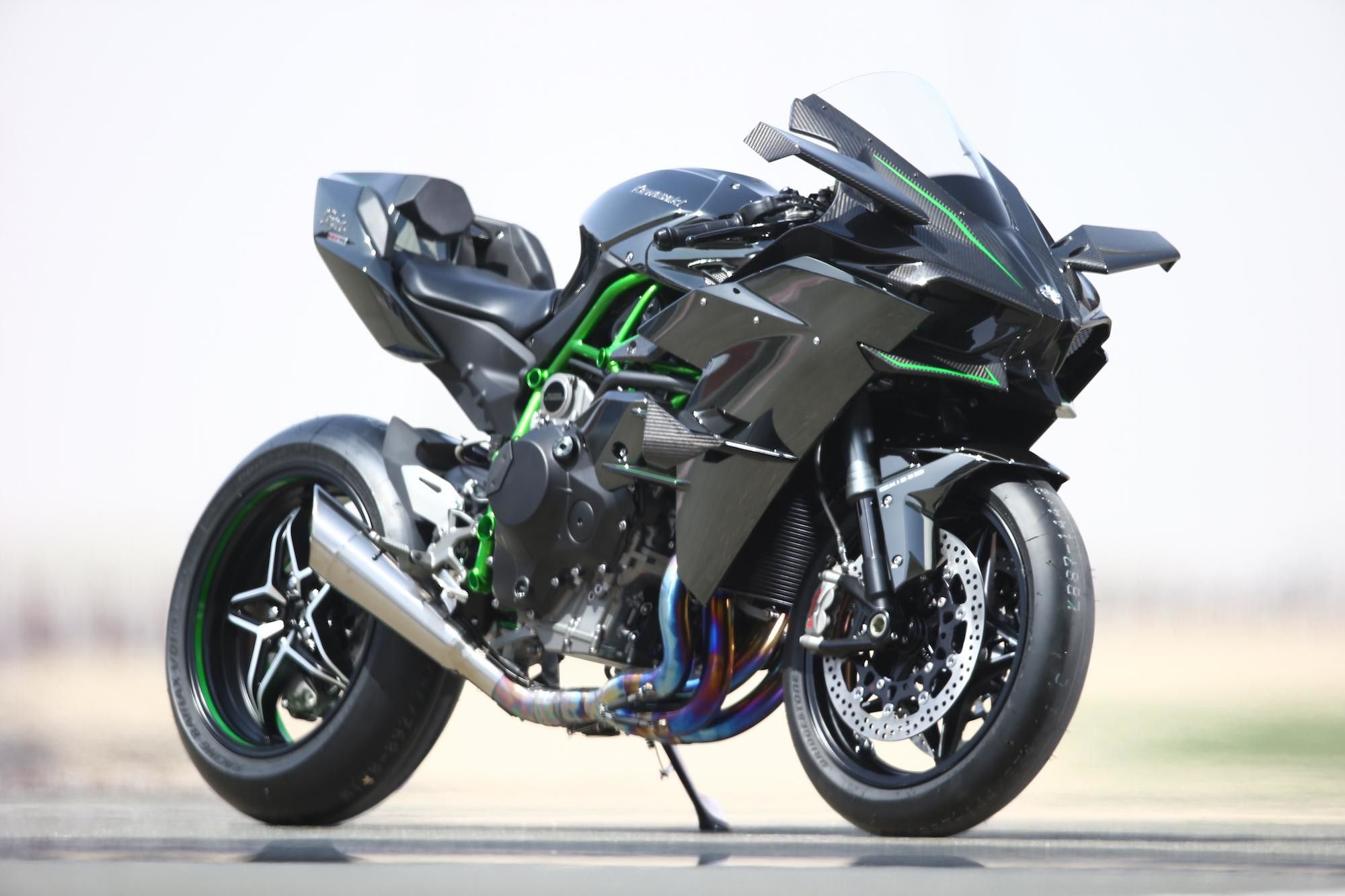 Kawasaki Ninja H2 Wallpaper