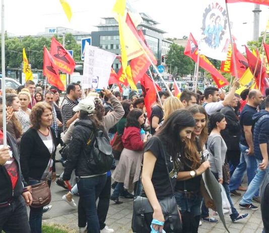 A section of workers and youth at one of the huge anti-Erdogan demonstrations in Cologne on Saturday