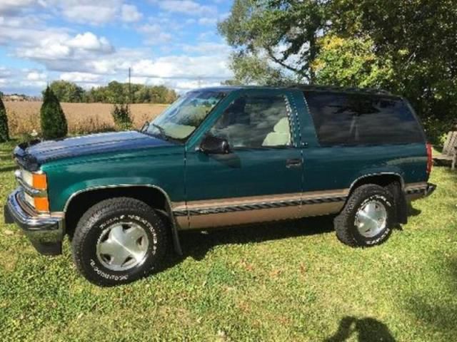 Chevrolet - tahoe - 137163 - miles