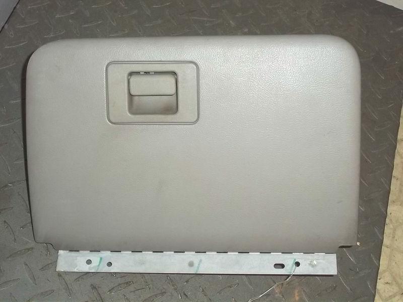 98-00 ford ranger pickup truck grey oem dash glove box compartment f87x ae