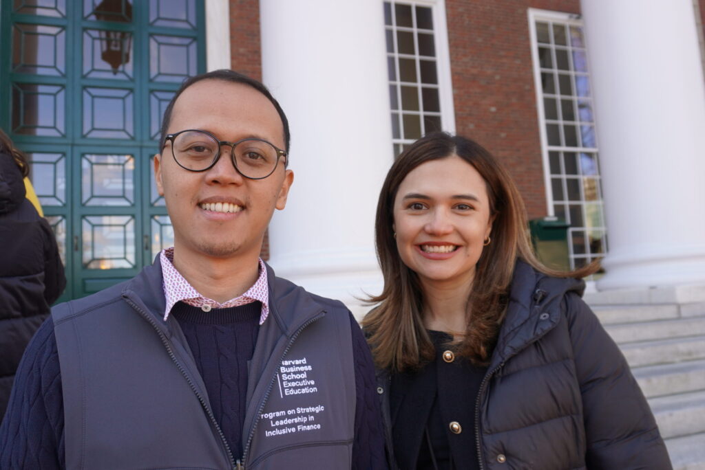 Participants Aria Widyanto and Maria Fernanda Cuadra smiling for a picture