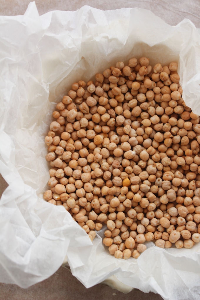 dried chickpeas being used as pie weights