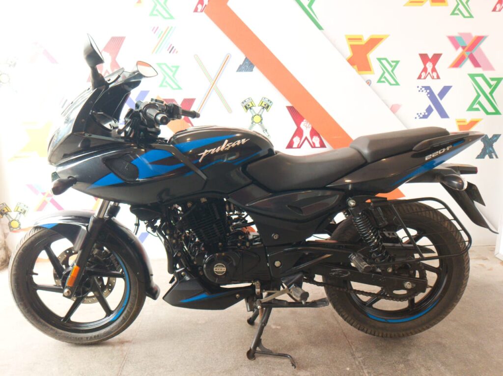 Bajaj Pulsar 220 F