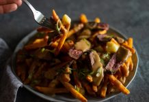 VENISON STEAK POUTINE