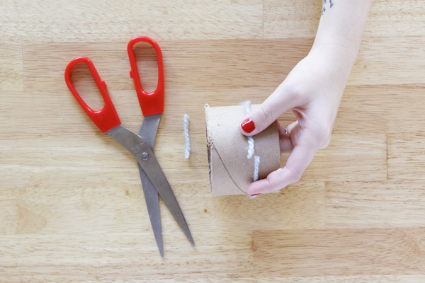 How-to: DIY a Knitting Loom & Knit With It | Hands Occupied